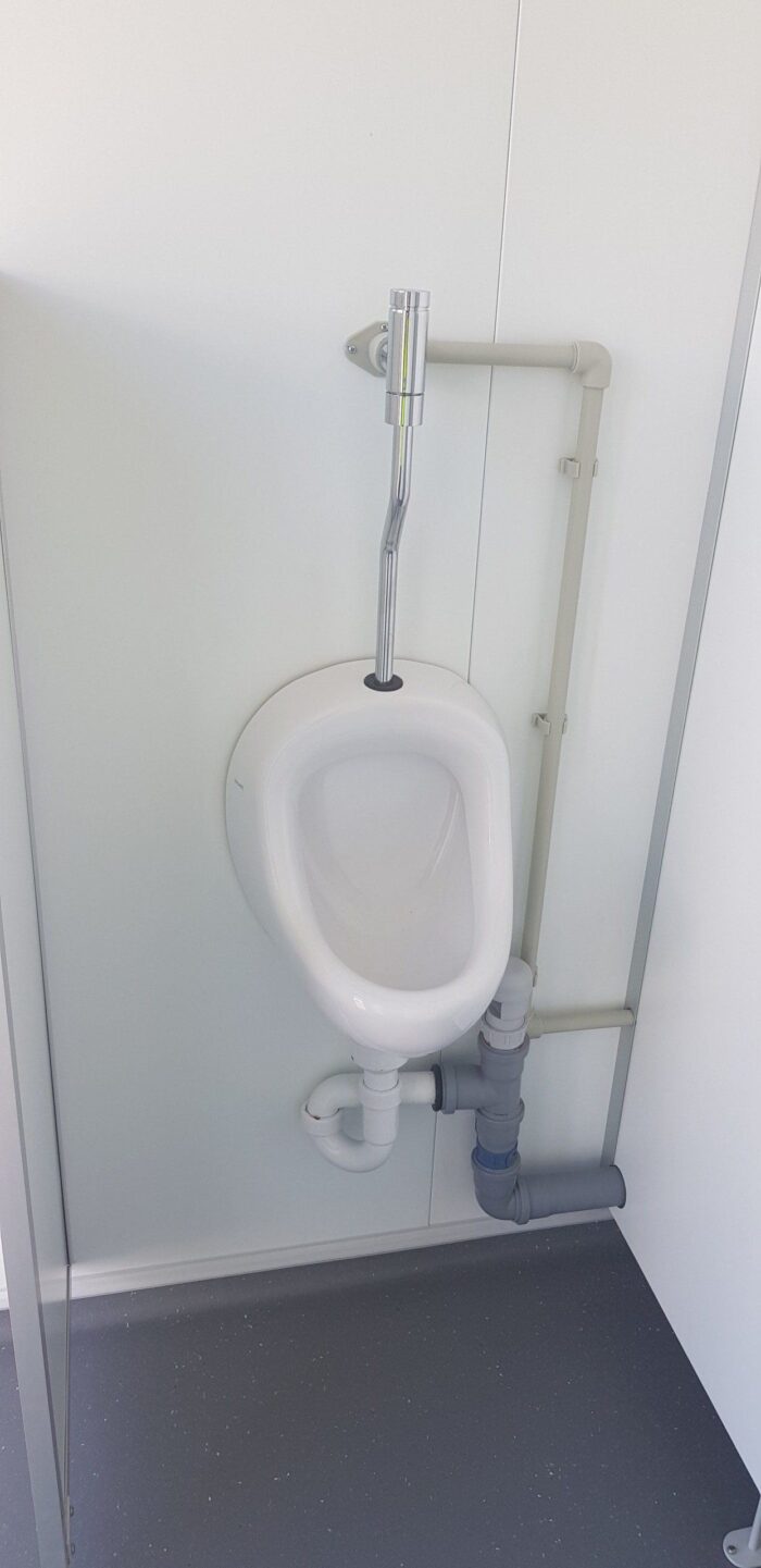 BATIMODULE 10′ Sanitaire (WC/ URINOIR /DOUCHE/LAVABOS) – Image 6