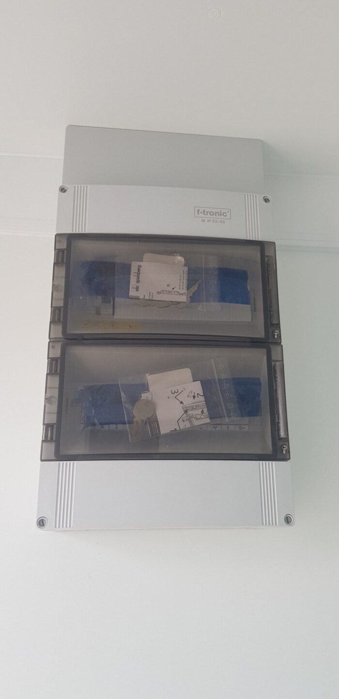 BATIMODULE 10′ Sanitaire (WC/ URINOIR /DOUCHE/LAVABOS) – Image 8