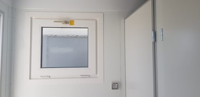 BATIMODULE 20′ Sanitaire (4 WC-1 WC PMR-2 URINOIRS-3 LAVABOS) – Image 8