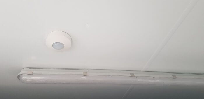 BATIMODULE 20′ Sanitaire (4 WC-1 WC PMR-2 URINOIRS-3 LAVABOS) – Image 12